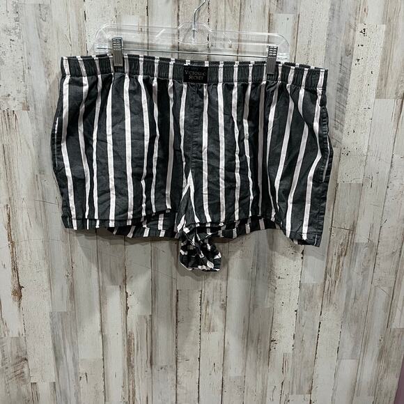 Victoria’s Secret Gray Stripe Boxer Sleep Shorts Shorties Womens Size XXL - Picture 1 of 7